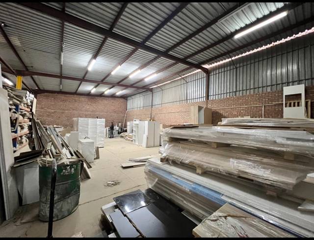 1,148M² WAREHOUSE FOR SALE IN JEFFREYS BAY INDUSTRIAL